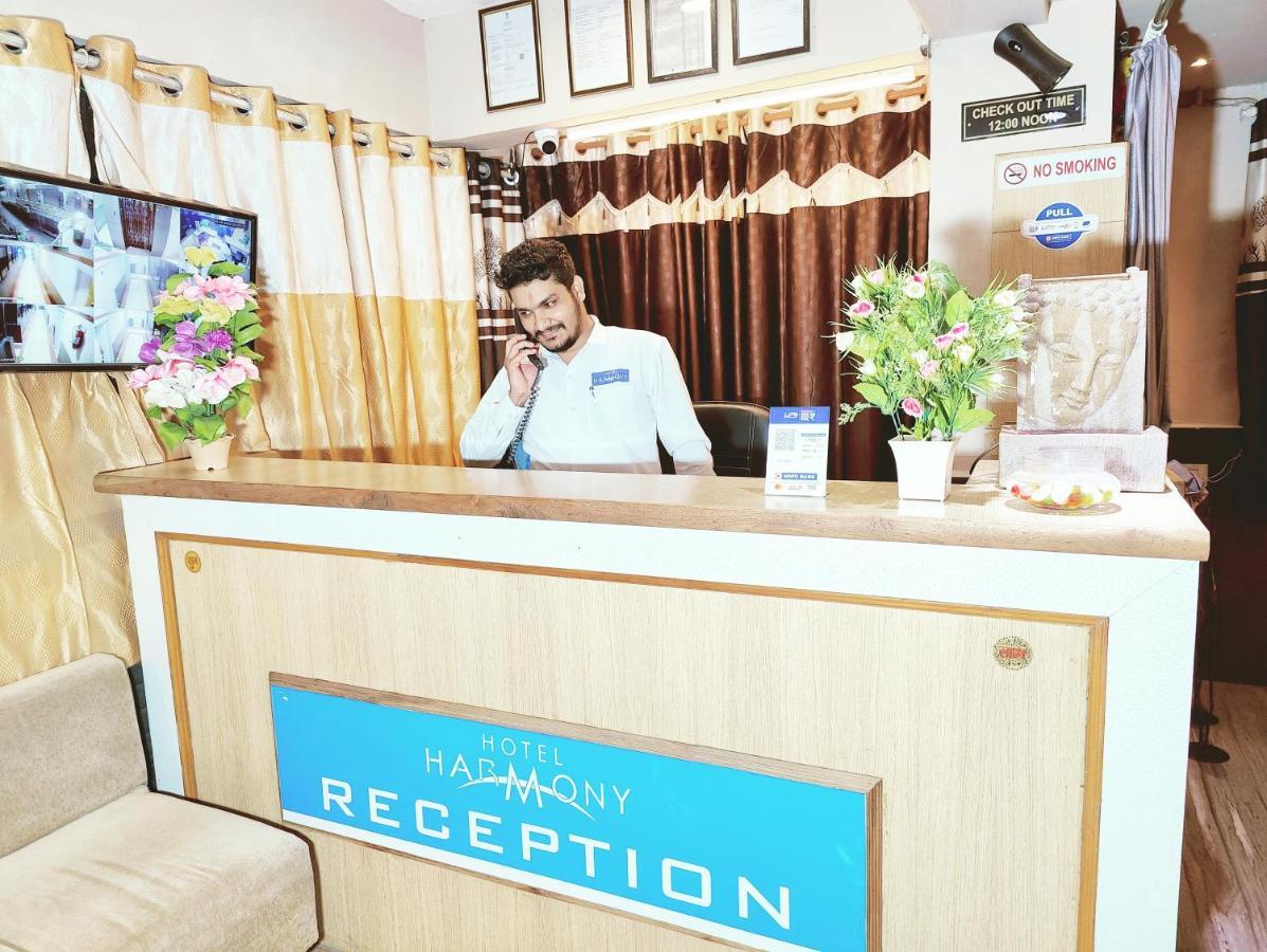 Hotel Harmony Jāmnagar Esterno foto